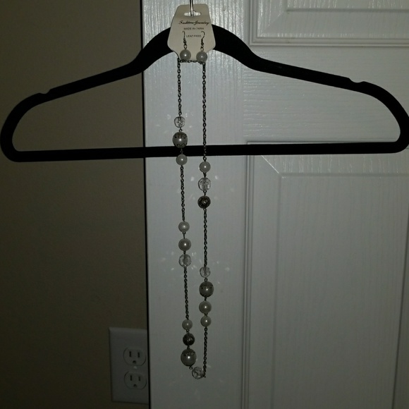 3/$15 💫🆕 Long Beaded Necklace & Earring Set - Picture 5 of 6